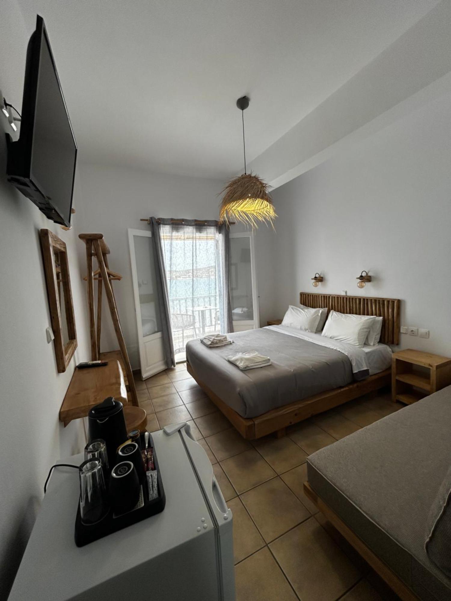Hotel Livadia Парос Экстерьер фото